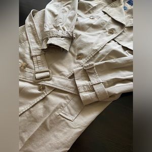 The Gap Classic Trench